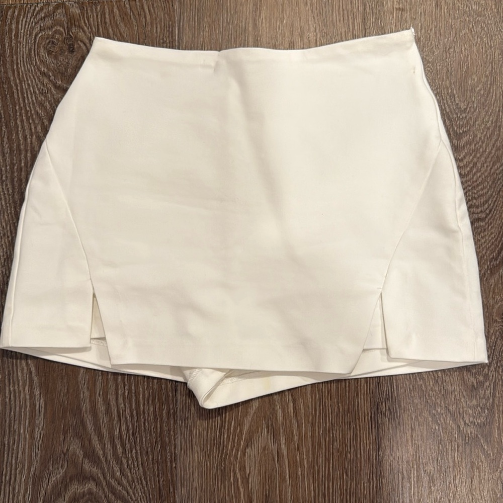 Endless Rose white skort